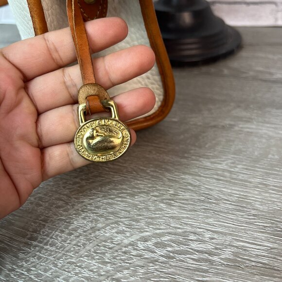 Vintage  Dooney and Bourke Pebbled Off White Leather Satchel Made in USA - Picture 3 of 8